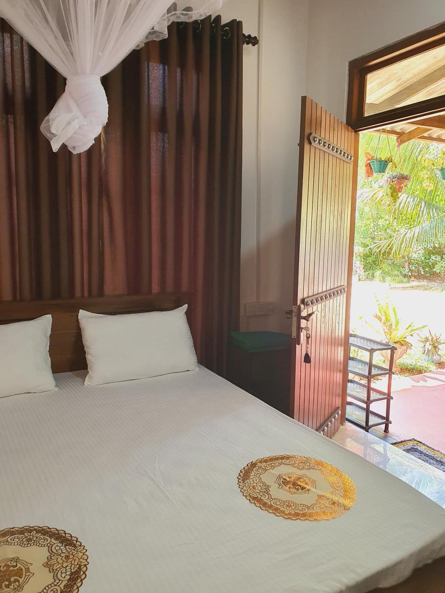 Sanu Home Stay Sigirija Zewnętrze zdjęcie