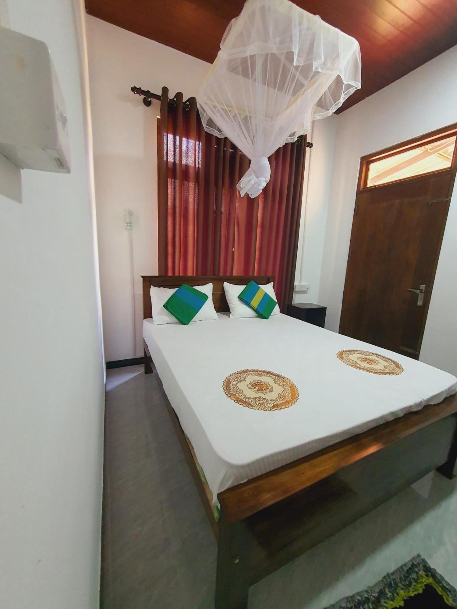 Sanu Home Stay Sigirija Zewnętrze zdjęcie