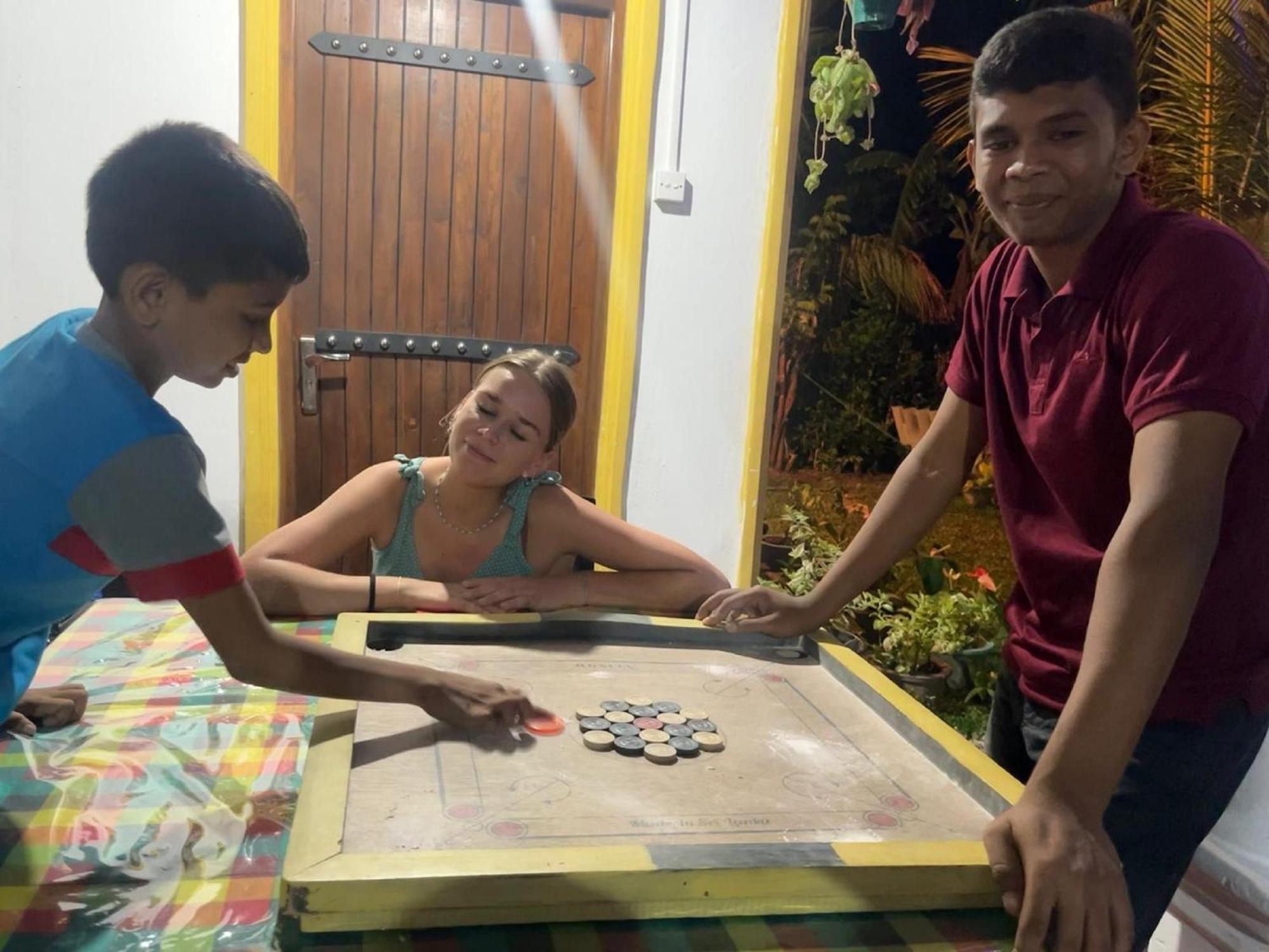 Sanu Home Stay Sigirija Zewnętrze zdjęcie